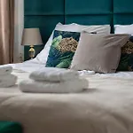 Pigmalion - Sauna, Jacuzzi, Parking, Ogrod Gæstehus Kudowa-Zdrój