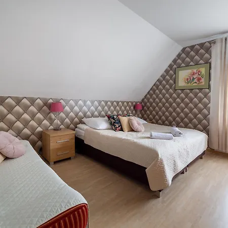 Pigmalion - Sauna, Jacuzzi, Parking, Ogrod בית הארחה