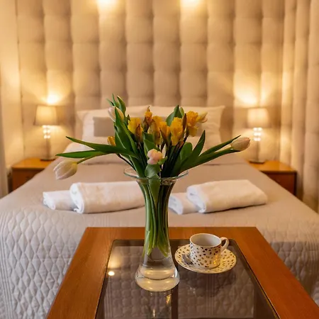 Pigmalion - Sauna, Jacuzzi, Parking, Ogrod בית הארחה