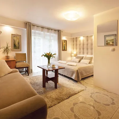 Vendégház Pigmalion - Sauna, Jacuzzi, Parking, Ogrod 3*