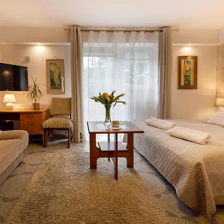 Pigmalion - Sauna, Jacuzzi, Parking, Ogrod Gæstehus Kudowa-Zdrój