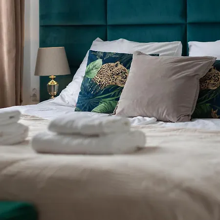 Pigmalion - Sauna, Jacuzzi, Parking, Ogrod בית הארחה קודובה-זדרוי