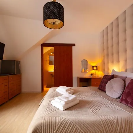 Pigmalion - Sauna, Jacuzzi, Parking, Ogrod 3* Kudowa-Zdrój