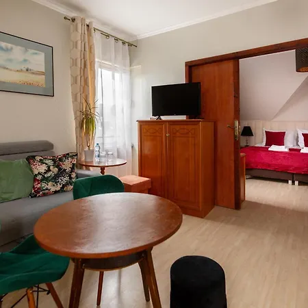 Vendégház Pigmalion - Sauna, Jacuzzi, Parking, Ogrod 3*