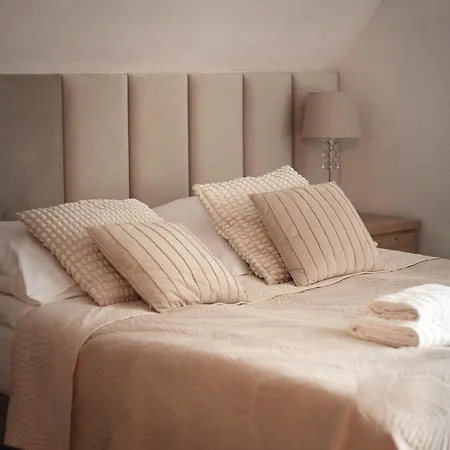 Vendégház Pigmalion - Sauna, Jacuzzi, Parking, Ogrod 3*