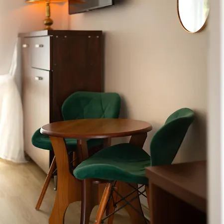 Pigmalion - Sauna, Jacuzzi, Parking, Ogrod Gæstehus Kudowa-Zdrój