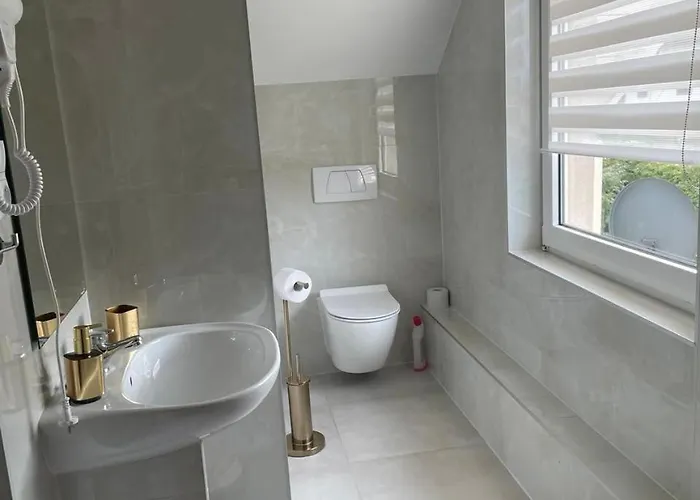 Pigmalion - Sauna, Jacuzzi, Parking, Ogrod Guest house 3*