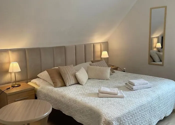 Guest house Pigmalion - Sauna, Jacuzzi, Parking, Ogrod 3*