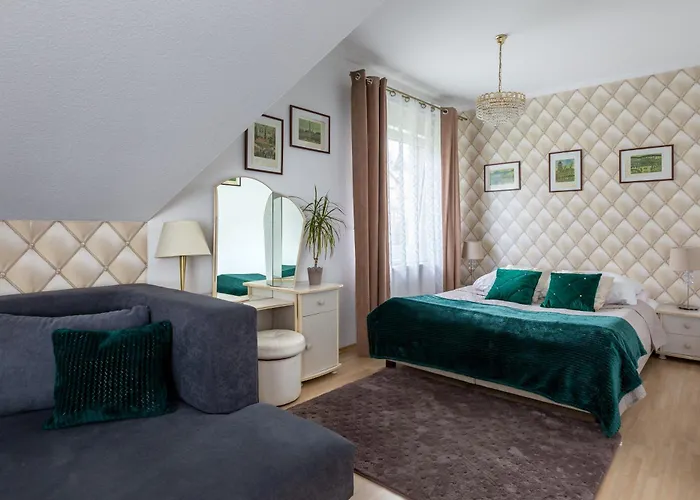 Guest house Pigmalion - Sauna, Jacuzzi, Parking, Ogrod