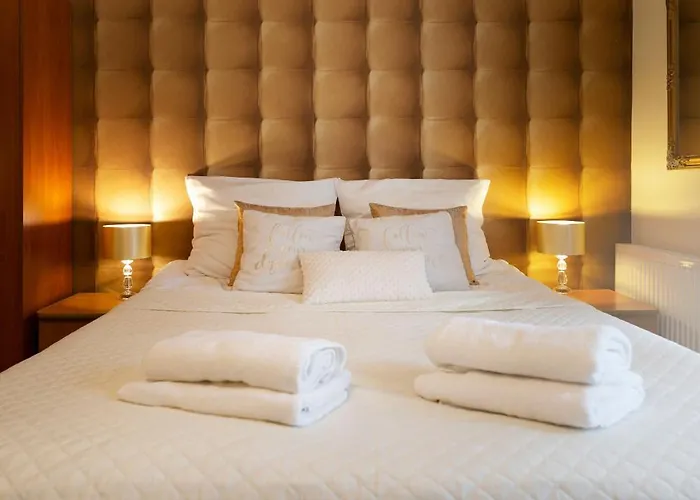 Pigmalion - Sauna, Jacuzzi, Parking, Ogrod Gasthuis 3*