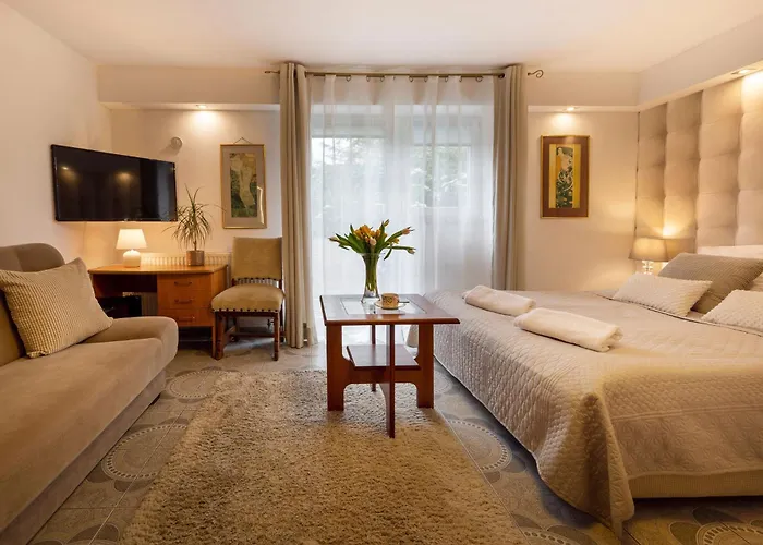 Pigmalion - Sauna, Jacuzzi, Parking, Ogrod Guest house Kudowa Zdroj