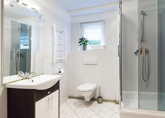 Guest house Pigmalion - Sauna, Jacuzzi, Parking, Ogrod Kudowa Zdroj